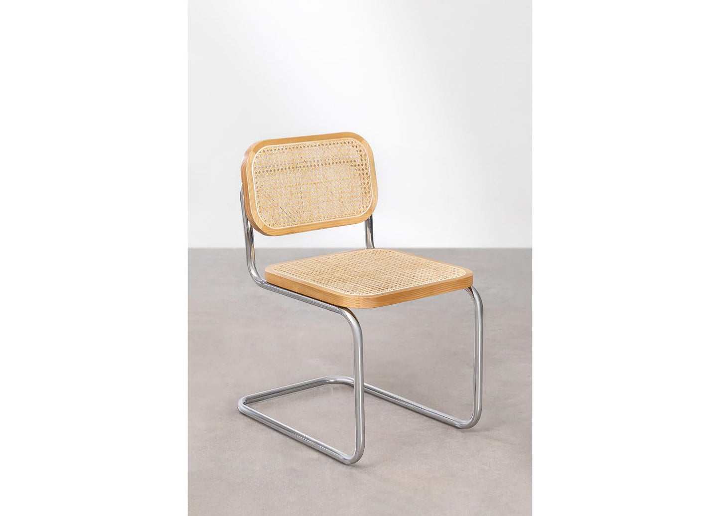 Krzesło Vintage z rattanowym oparciem, drewniane oparcie, metalowy stelaż - Krzeslo z metalu i drewna naturalnego