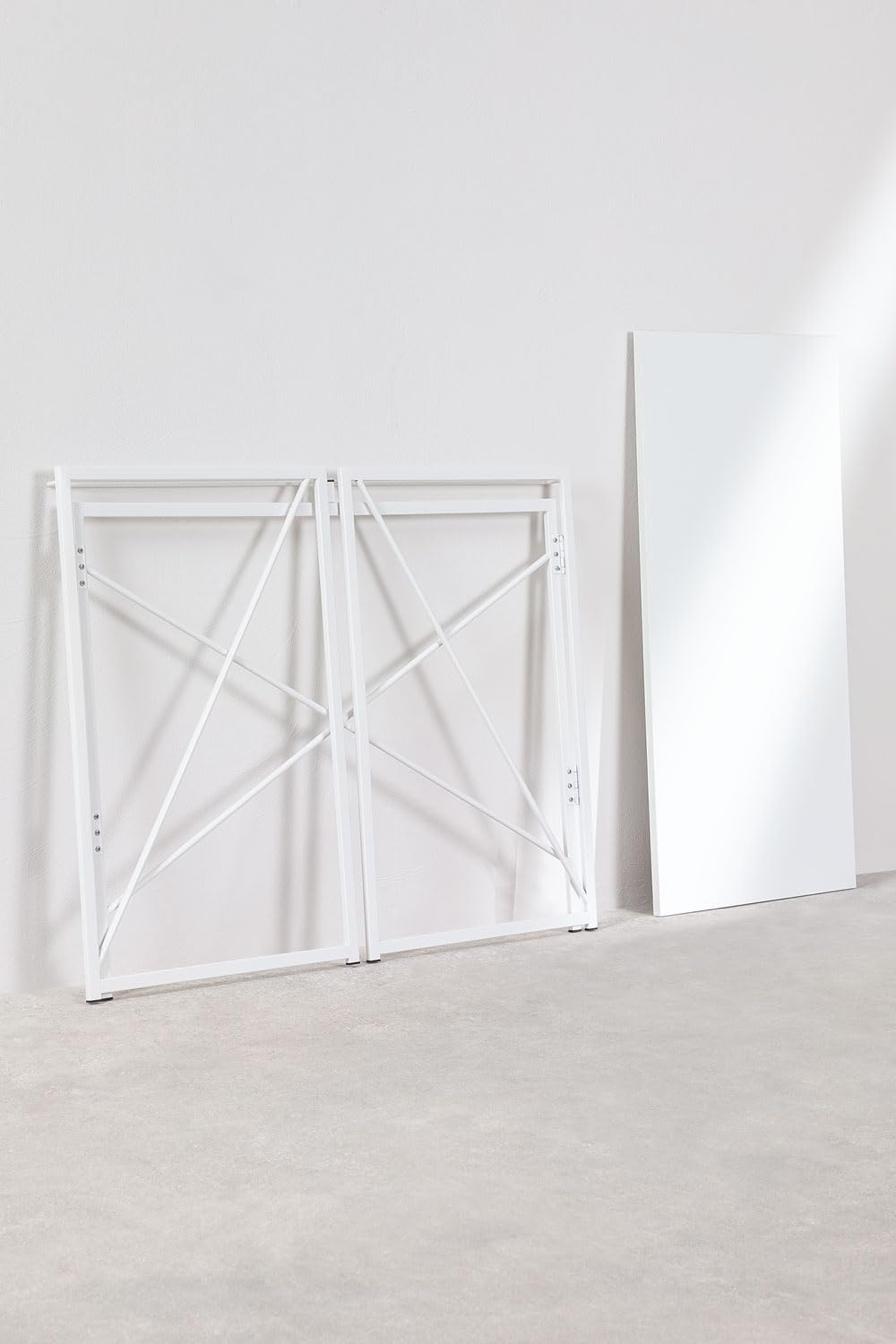 Białe składane biurko z płyty i metalu – białe, 75 cm, stablilne biurko rozkładane