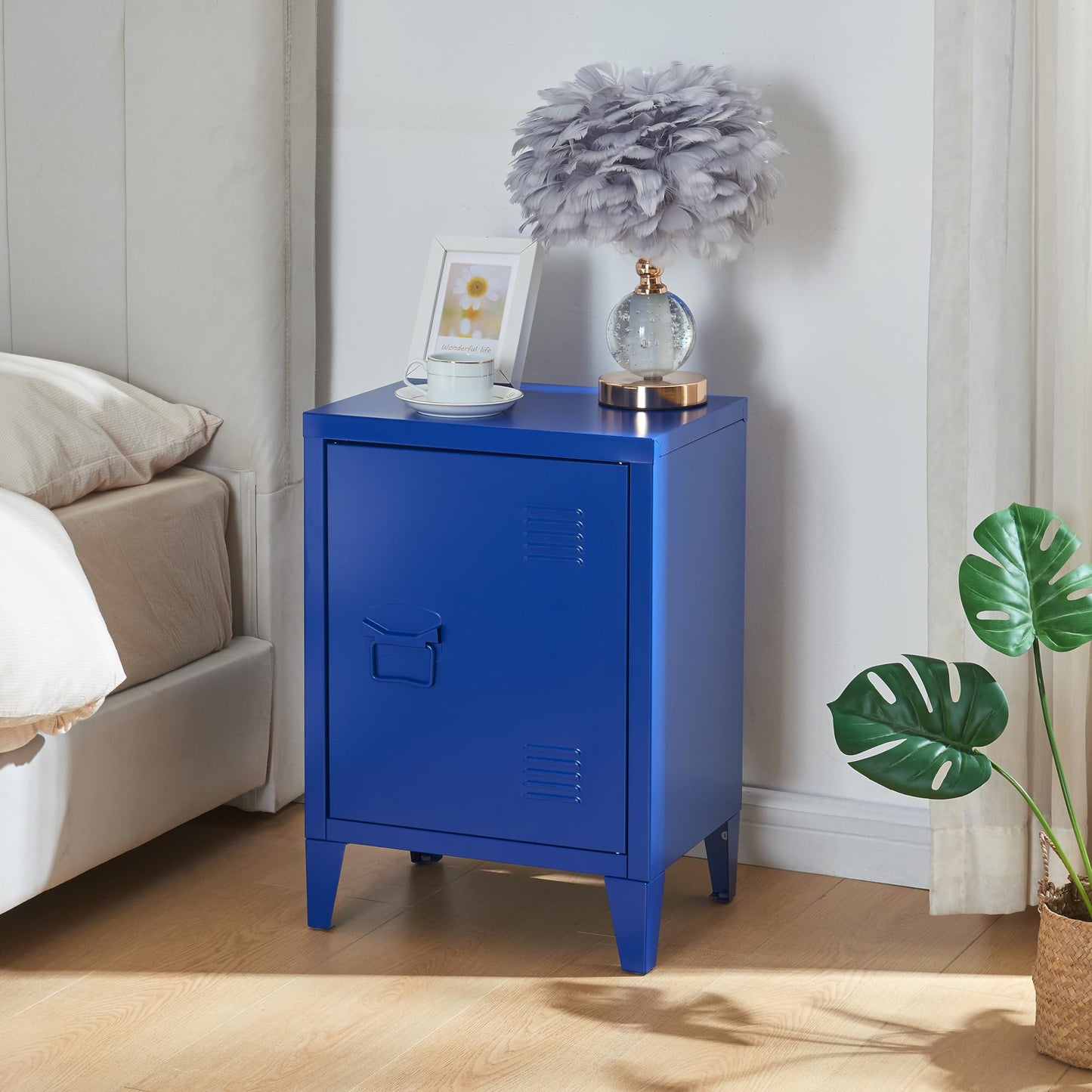 Metalowa szafka nocna niebieska z drzwiami, 57x40x30 cm – szafka biurowa i mebel do sypialni
