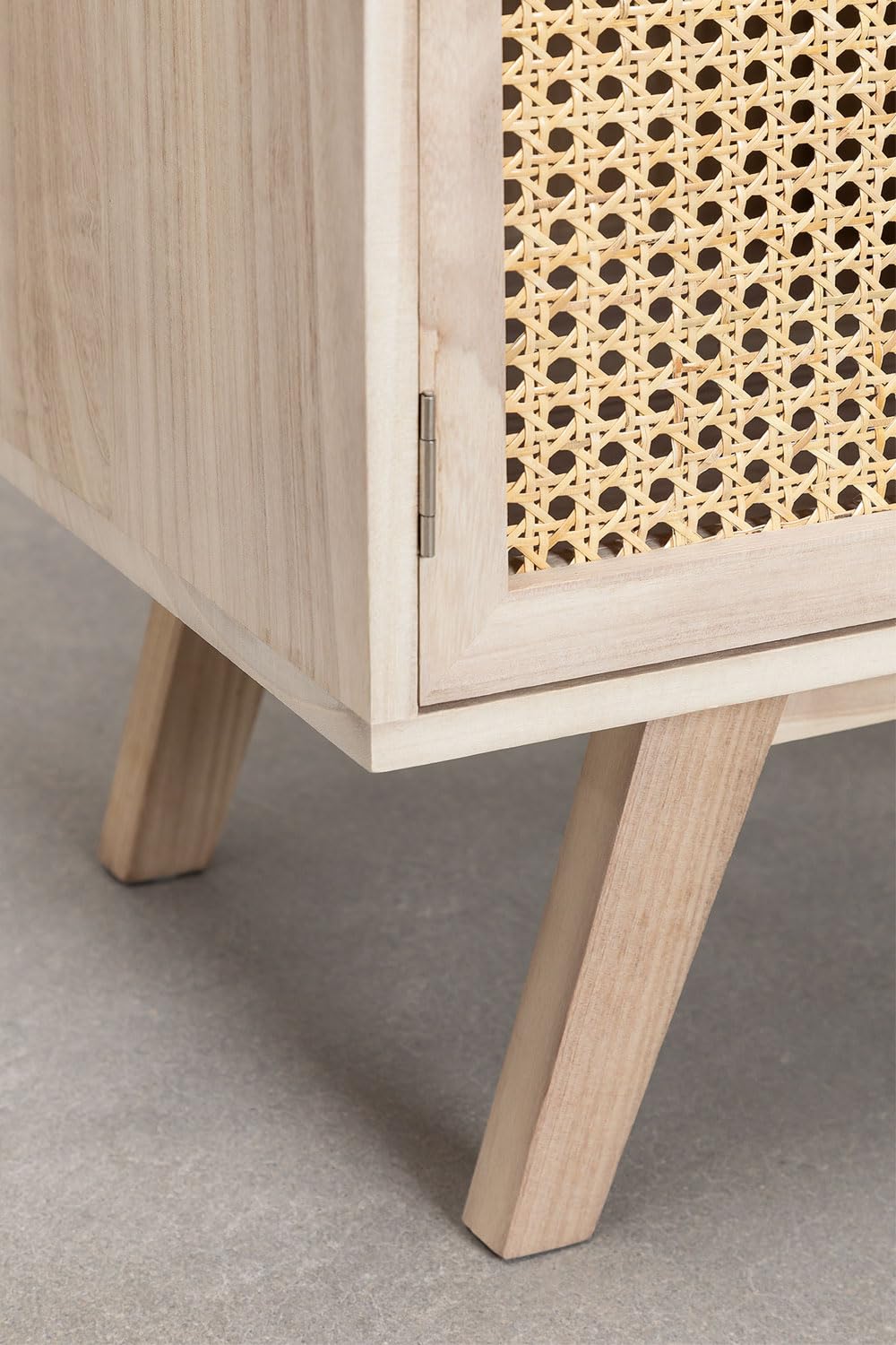 Skandynawski Kredens z Drewna Paulowni i Rattanowym Frontem – Elegancki Mebel Vintage