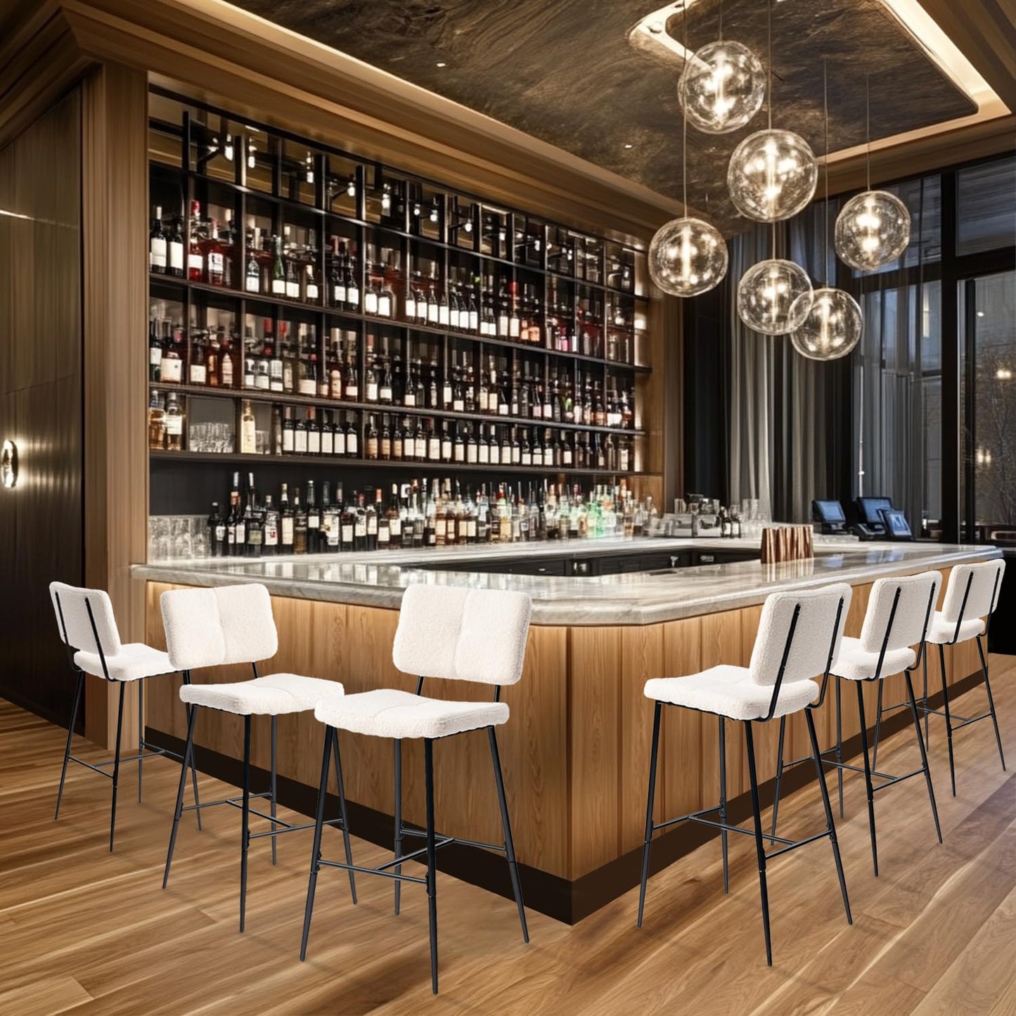 Zestaw 2 stołków barowych z oparciem i podnóżkiem, tapicerowanych tkaniną Bouclé, beżowe – zestaw hokerow z takiny boucle